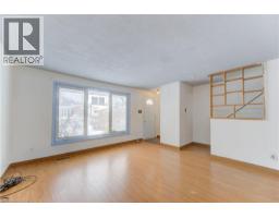 52 MONTEAGLE Crescent - 4