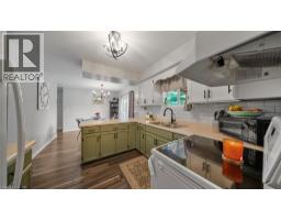 45 WILLOW Drive - 22