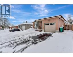 43 SUMMERHILL Crescent - 2