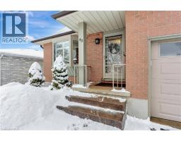 43 SUMMERHILL Crescent - 4