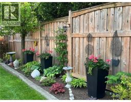 43 SUMMERHILL Crescent - 49