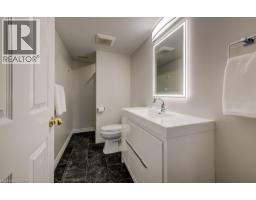 271 COLLEGE Street W - 24