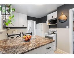 50 COLUMBIA Street W - 16