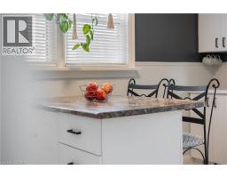 50 COLUMBIA Street W - 20