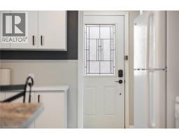 50 COLUMBIA Street W - 21