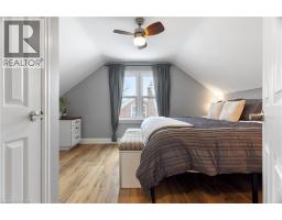 50 COLUMBIA Street W - 29