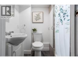 50 COLUMBIA Street W - 36