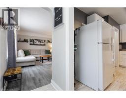 50 COLUMBIA Street W - 4