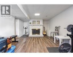 50 COLUMBIA Street W - 41