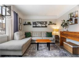 50 COLUMBIA Street W - 7