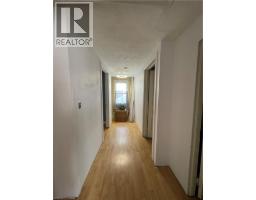 109 N HEAD Street N - 32