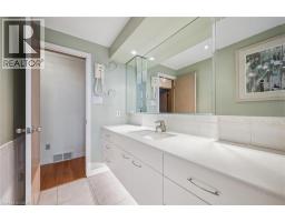 123 LORRAINE Avenue - 32