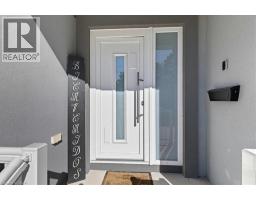 404 MONTROSE Street N - 4