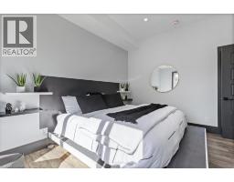 404 MONTROSE Street N - 7