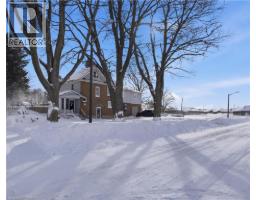 540 WELLINGTON Avenue S - 2