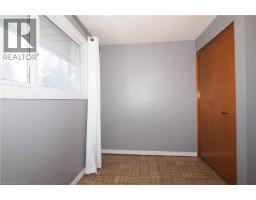 10 BALFOUR Crescent - 21