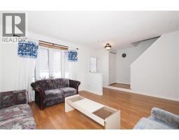 10 BALFOUR Crescent - 5