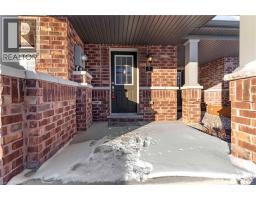 570 LINDEN Drive UnitNo. 3 - 33