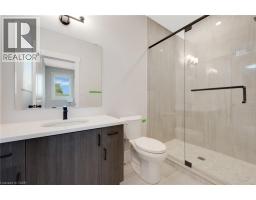 52 MOON Crescent - 18