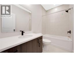 52 MOON Crescent - 21