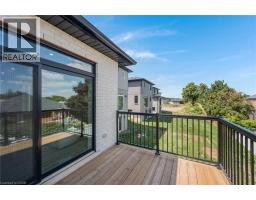 52 MOON Crescent - 26