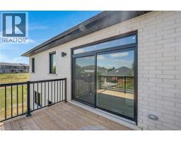 52 MOON Crescent - 27