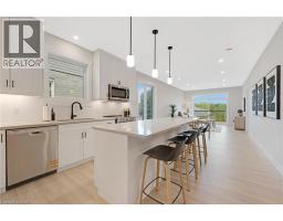 52 MOON Crescent - 7