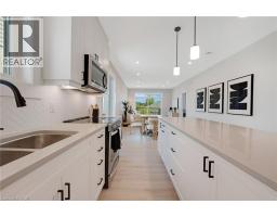 52 MOON Crescent - 8