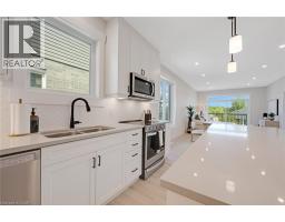 52 MOON Crescent - 9