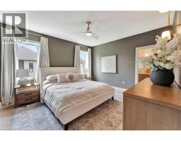 10 MACNEIL Court - 18