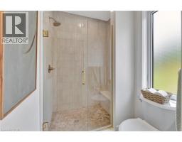 10 MACNEIL Court - 21