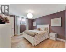 10 MACNEIL Court - 23