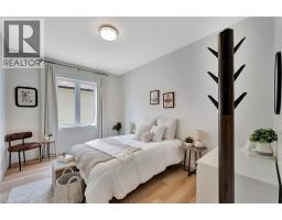 10 MACNEIL Court - 26