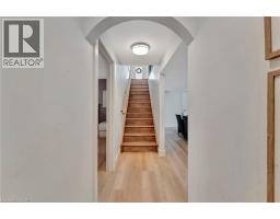 10 MACNEIL Court - 27