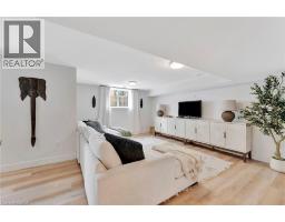 10 MACNEIL Court - 28