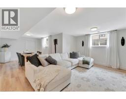 10 MACNEIL Court - 29