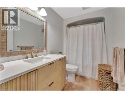 10 MACNEIL Court - 34