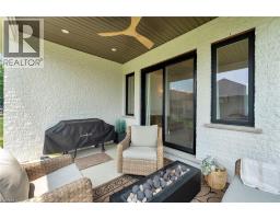 10 MACNEIL Court - 38