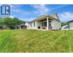 10 MACNEIL Court - 39