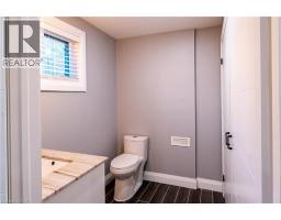 55 SUFFOLK Avenue - 26