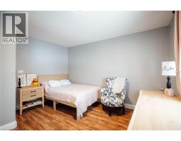 55 SUFFOLK Avenue - 32