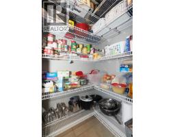 17 GROSVENOR Lane UnitNo. n/a - 23