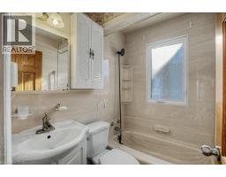 124 WINSTON Boulevard - 16