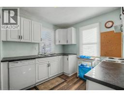 124 WINSTON Boulevard - 7