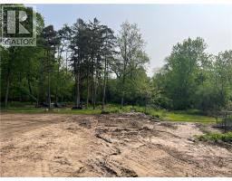 16 MCDOUGALL Road - 4