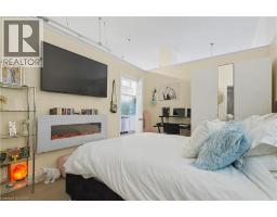 276 W KING Street W UnitNo. 213 - 11