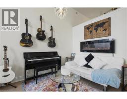 276 W KING Street W UnitNo. 213 - 8