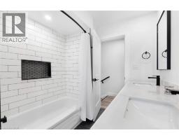 17 CHURCH Street E - 24