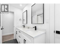 17 CHURCH Street E - 25