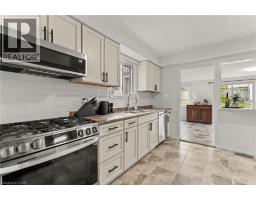 36 ANGELA Crescent - 7